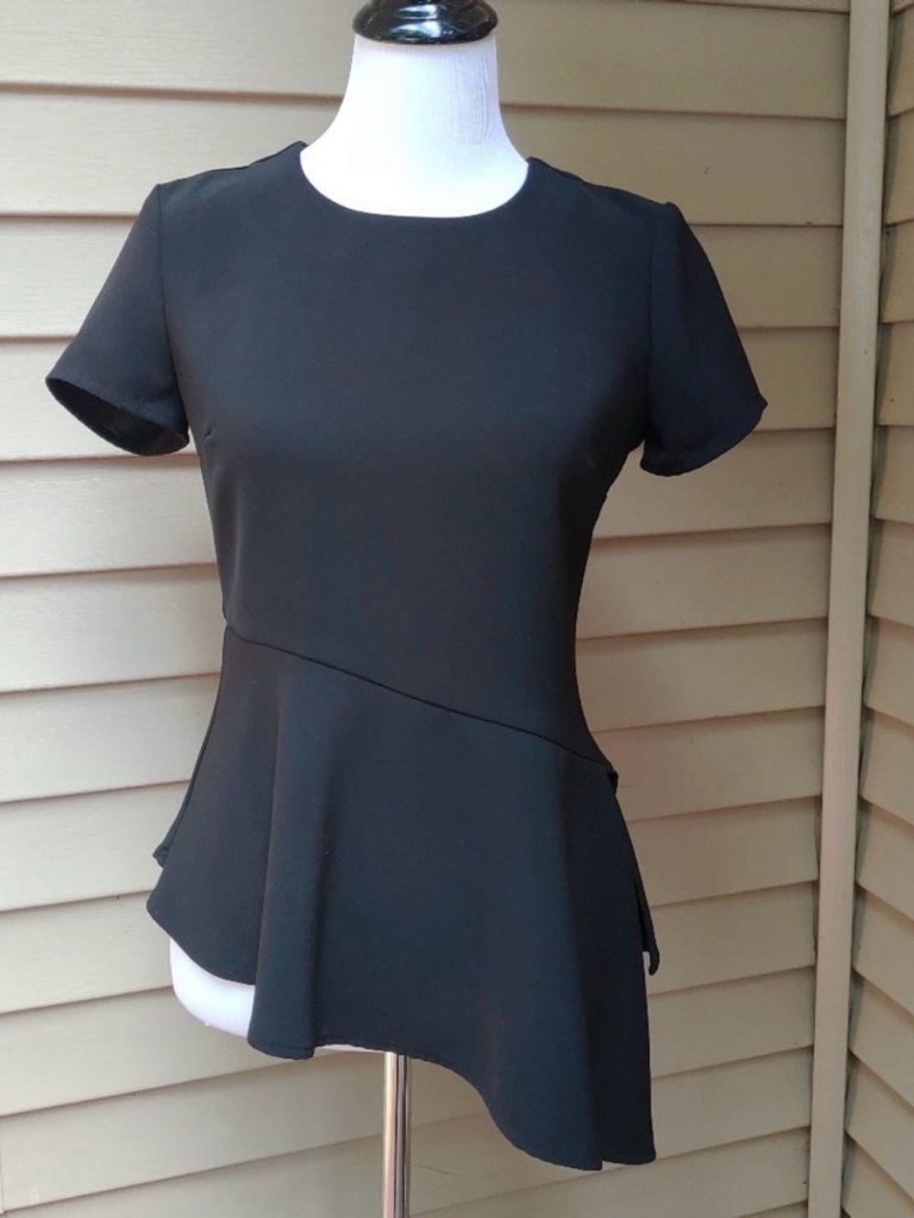 WHITE HOUSE BLACK MARKET Black Peplum Asymmetrical Hem Short Sleeve Blouse Tunic
